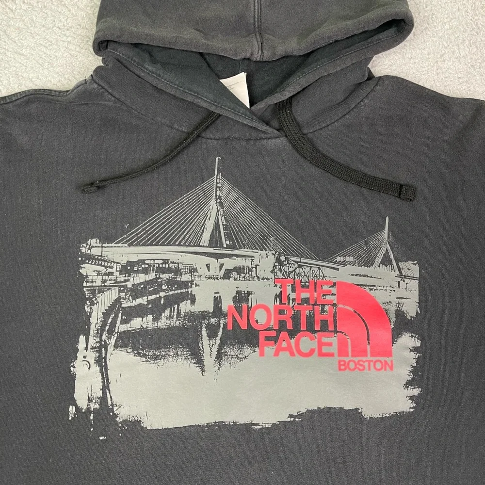 The north face‎ Boston sweatshirt